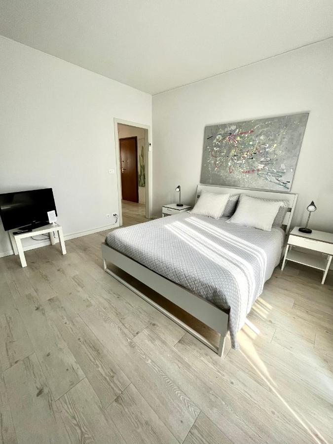 Your Familyapartment In Sirmione Exterior photo