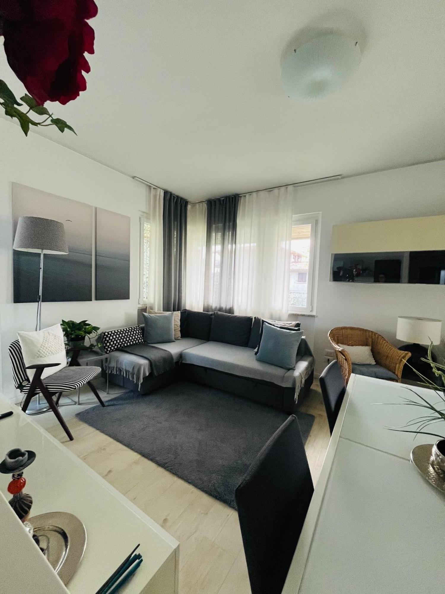 Your Familyapartment In Sirmione Exterior photo