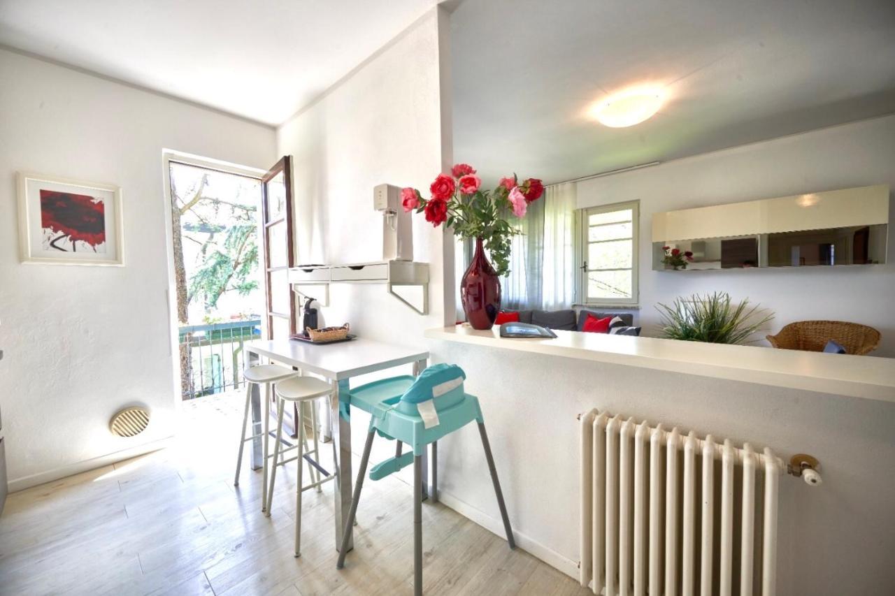 Your Familyapartment In Sirmione Exterior photo